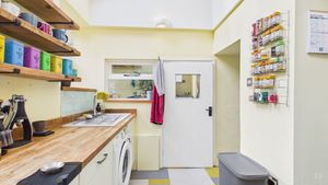 Photo 11- click for photo gallery